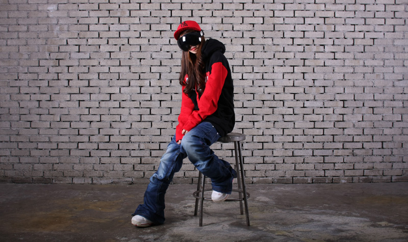 1213 SUBPOINT Basic Styled Hoodie(Black/Red) 